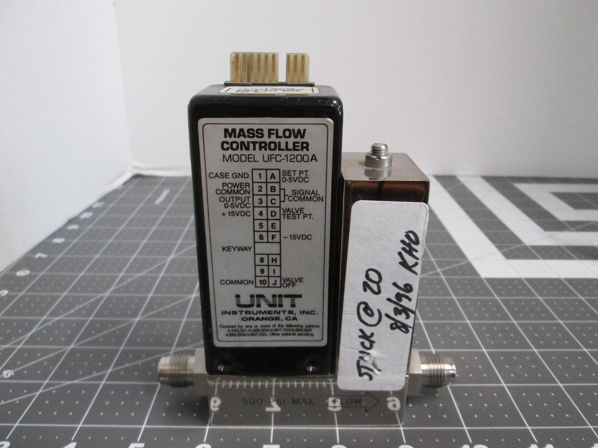 Used UNIT Instruments, UFC-1200A 200 SCCM NF3 Mass Flow Controller