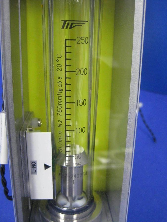 Used Tokyo Keiso F97-240254-1 Purge Meter, 25-250 l/Min N2 with Fujikin Pneum.Valve