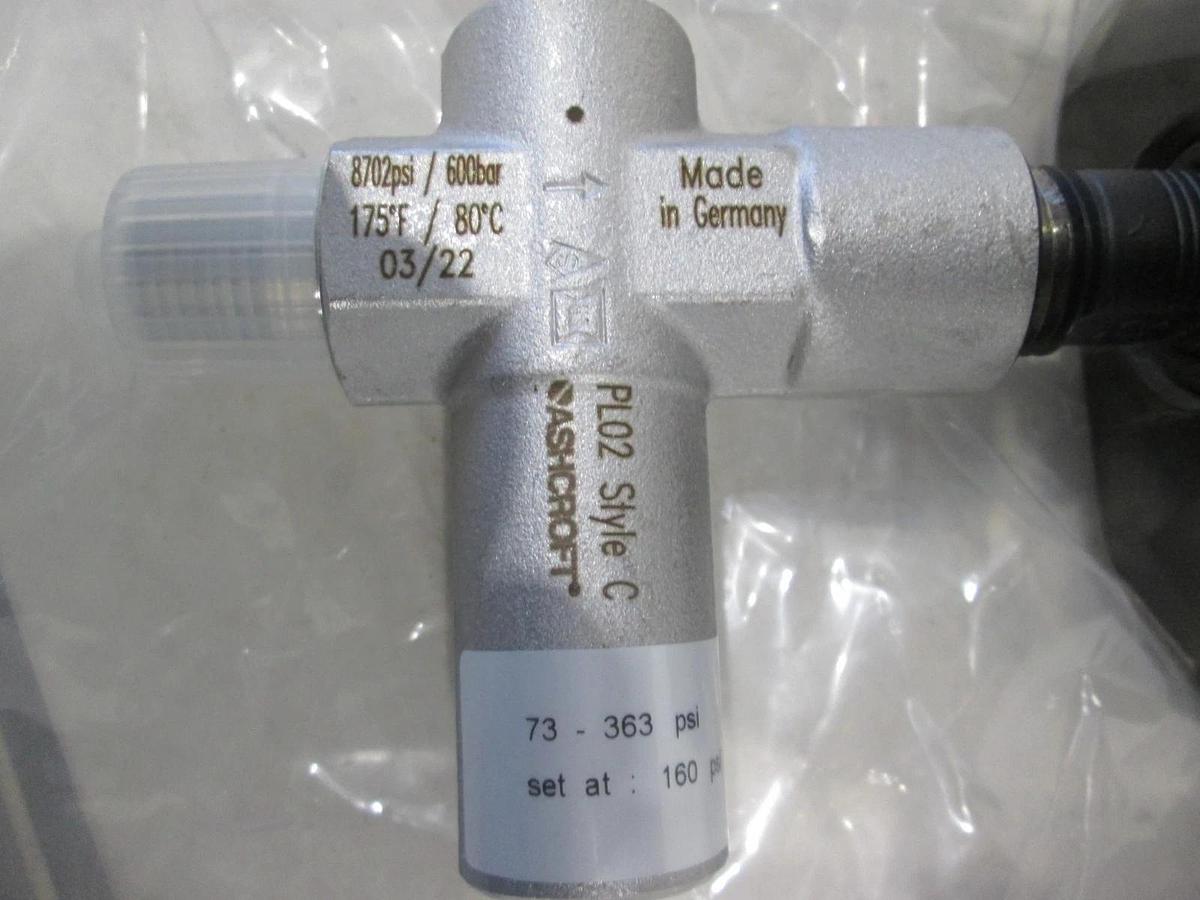 Ashcroft, Duragauge, 4-1/2", 0-160 PSI, Silicone Fill, New