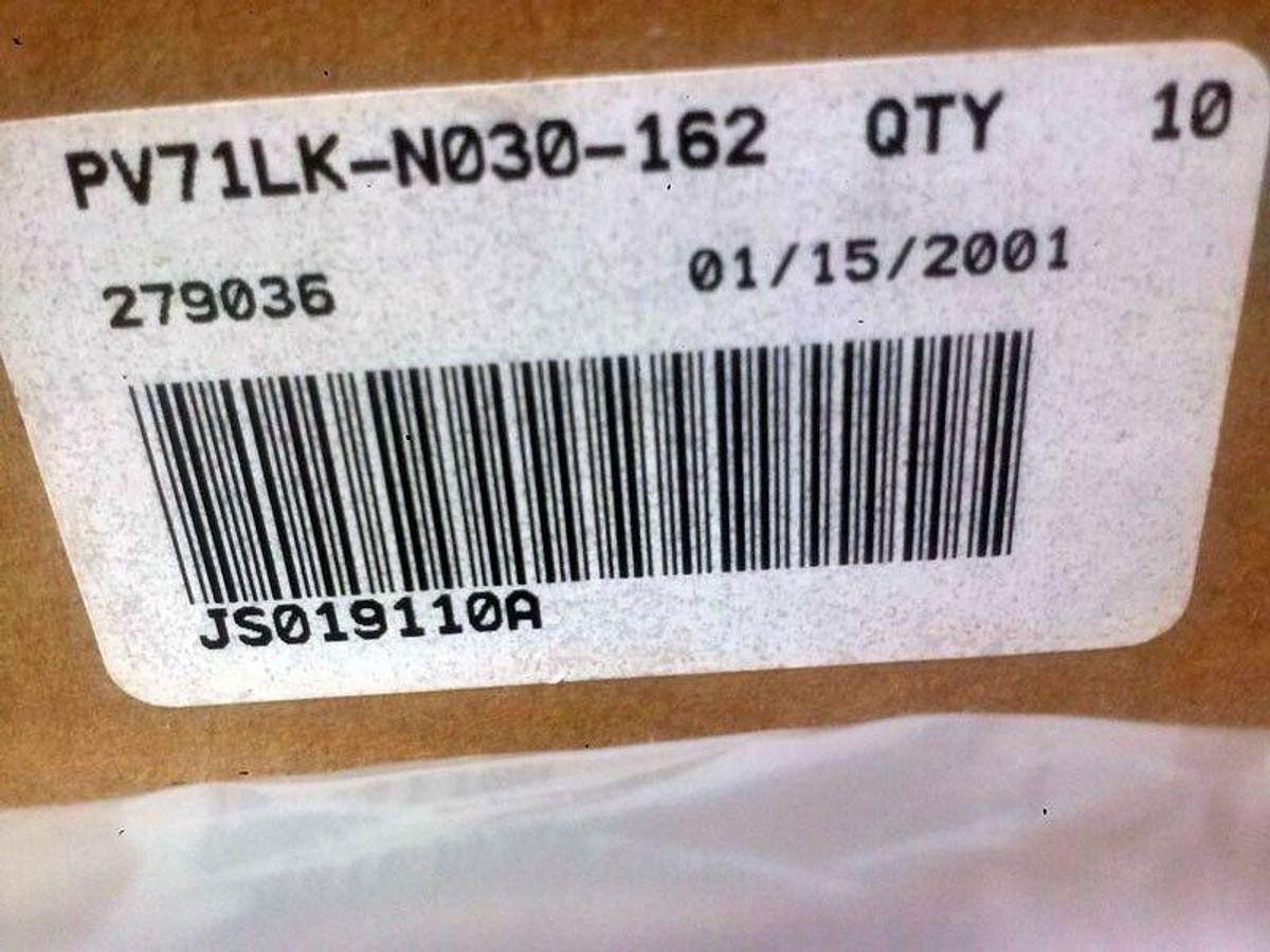 Used Tescom PV71LKN030162 Diaphragm Valve 1/2" Tube Stub, NIB