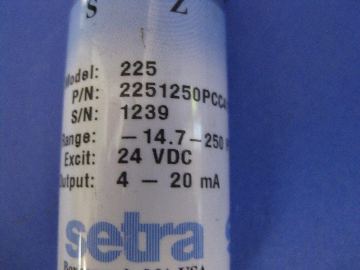 Used Setra 225 Pressure Transducer 2251250PCC41106  250 psig, 4-20 mA, 1/4" MVCR