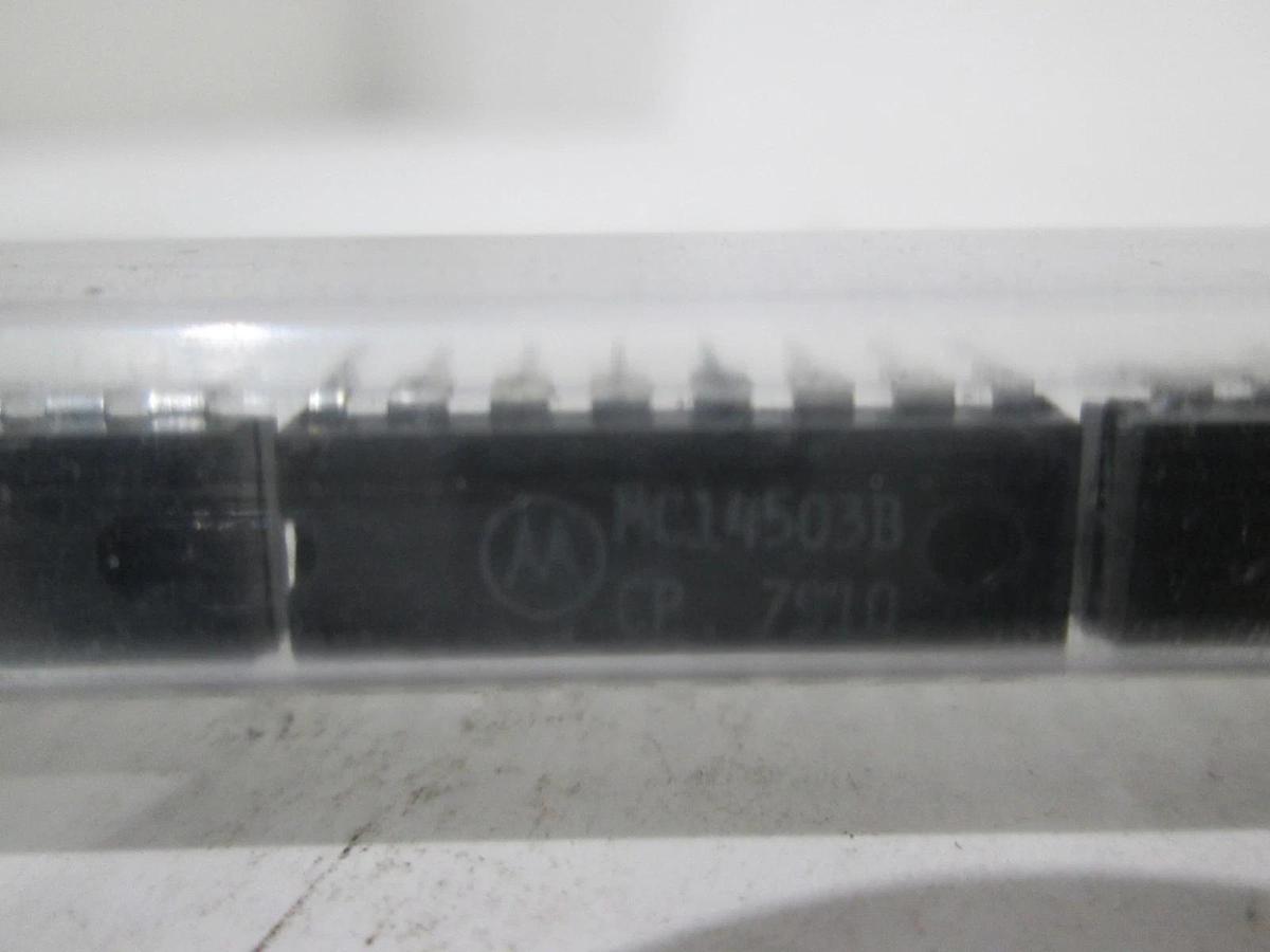 Motorola, MC14503B, Integrated Circuit, New, Lot of 22