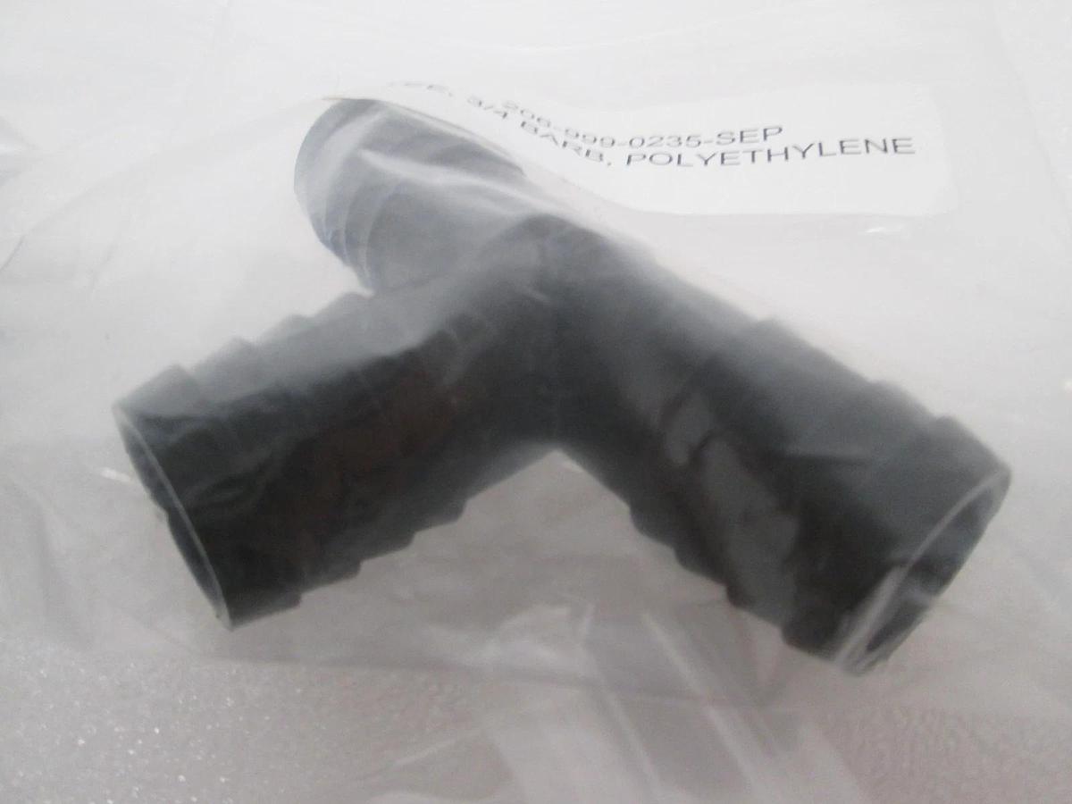 Tee, 3/4 Barb, Polyethylene, 206-999-0235, New, Lot of 4