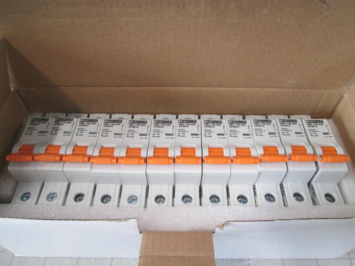 Phoenix Contact, TMC 71B 05, Thermomagnetic Circuit Breaker, New, Lot of 12