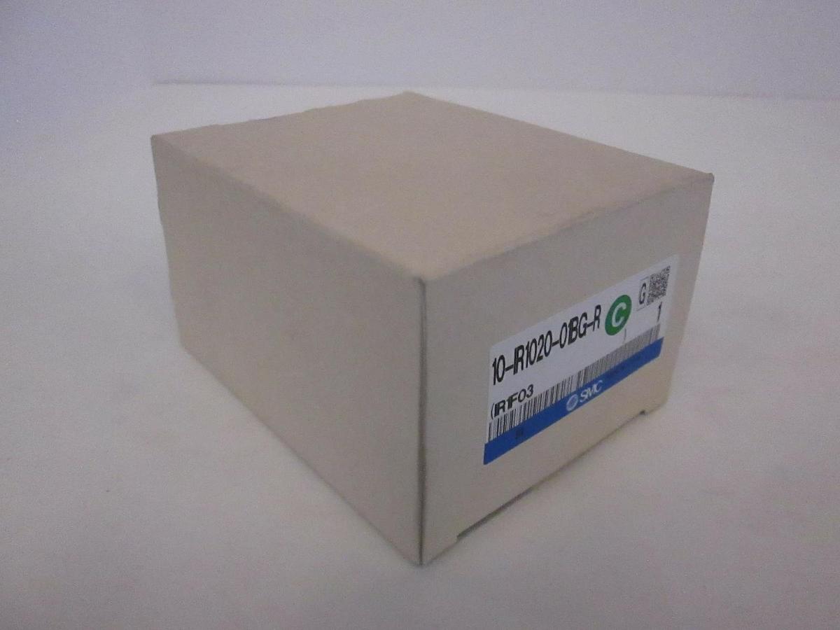 SMC, Precision Pressure Regulator, 10-IR1020-01BG-R w/ G33-10-01-X111 Gauge, New