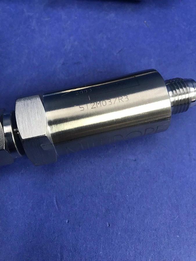 Used Millipore S12M037R3 In-Line Gas Filter , 1/4" MVCR x 1/4" FVCR, Lot of 2 Used