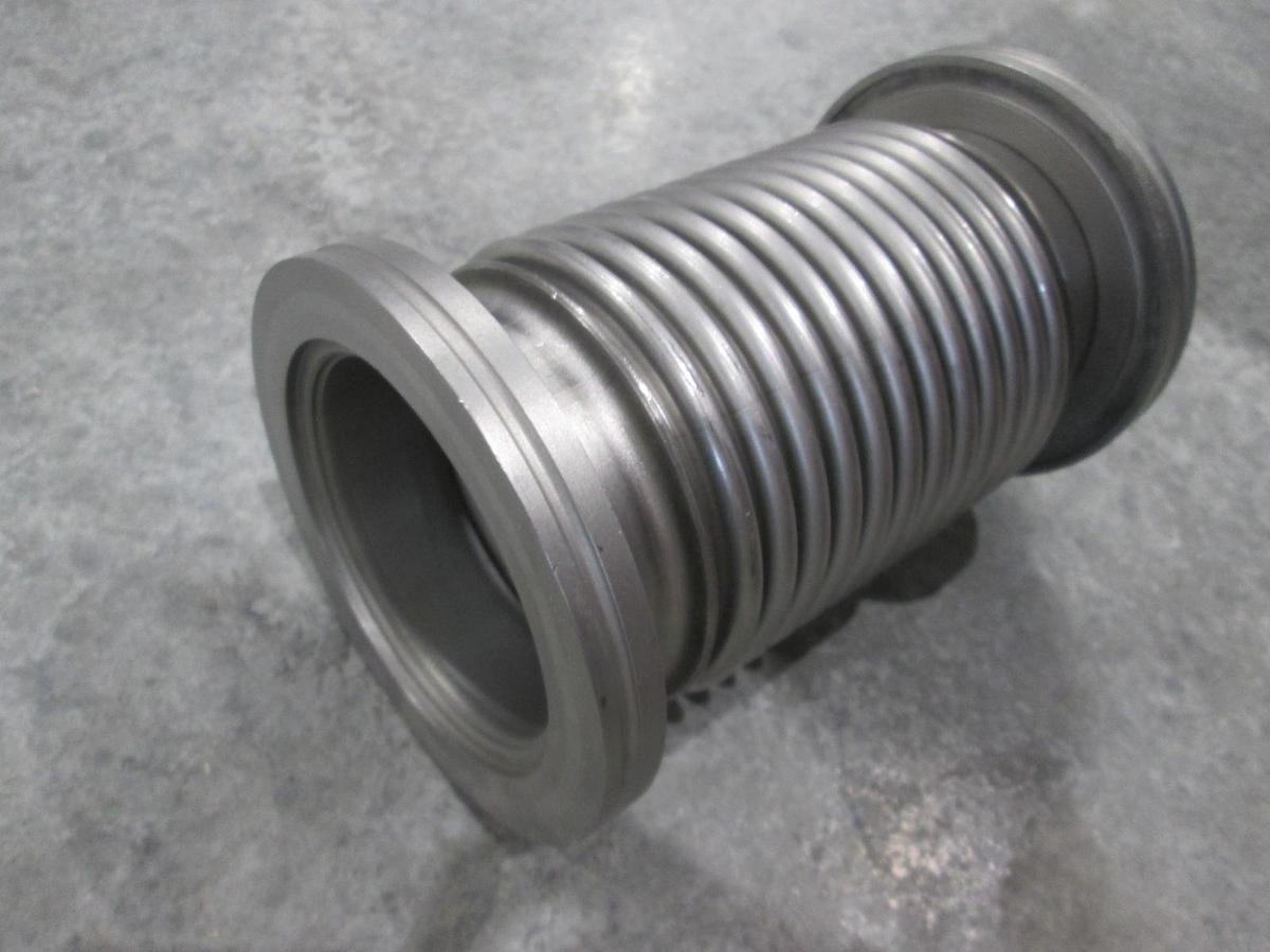 Used Stainless Steel Formed Bellows Vacuum Pipe/Hose, 7"L, 107MM Flange, Used