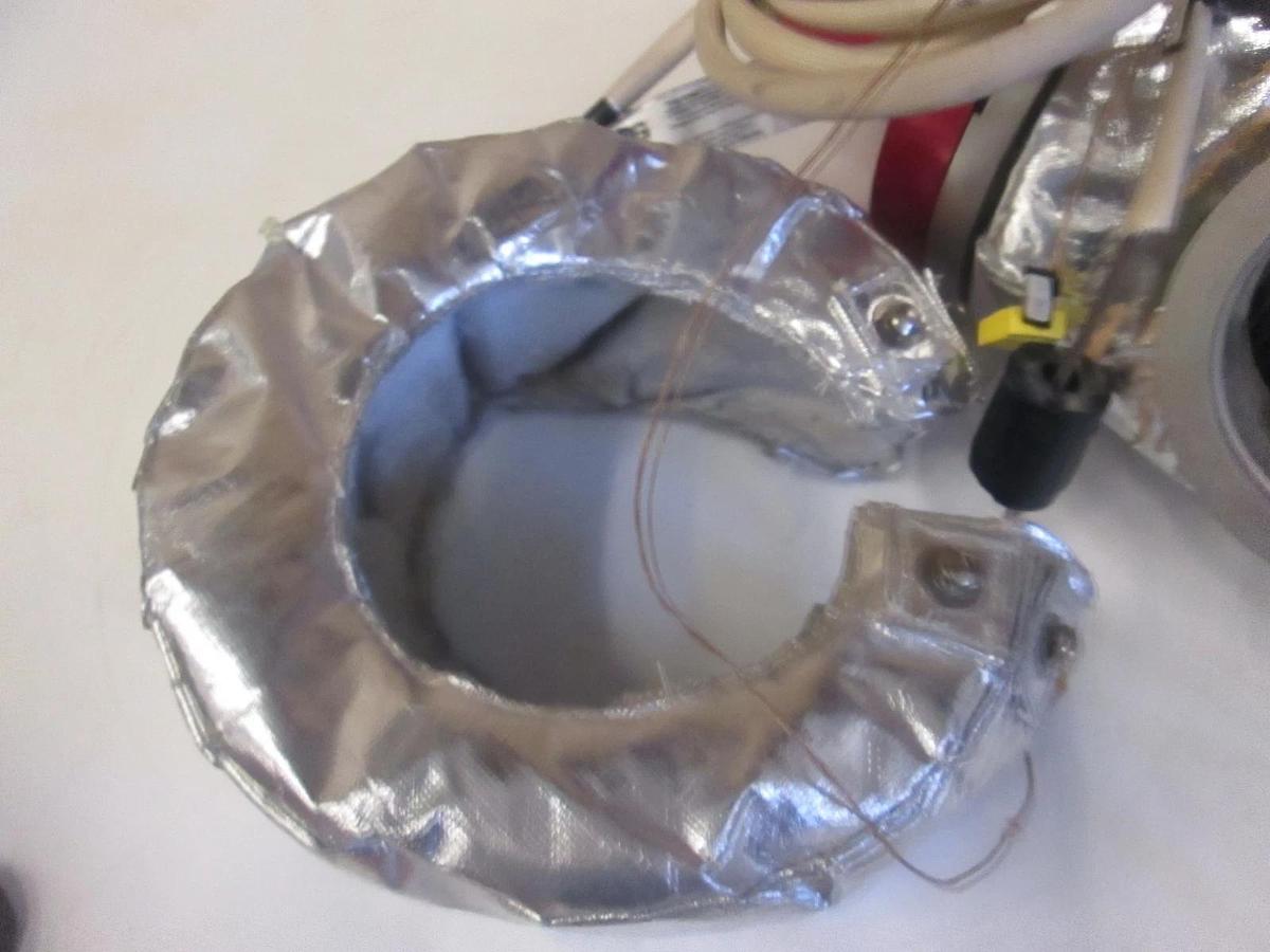 Used Thermionics Laboratory, 1009900555, Right Angle Valve w/ Heat Collar, Used
