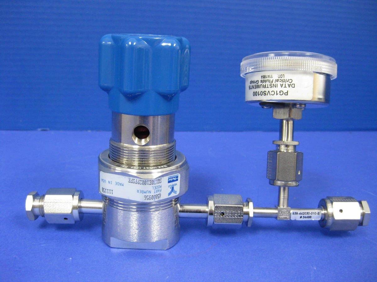 Used Veriflo SQ130E1002PFSFF UHP Point-Of-Use Pressure Regulator Assy w/ Gauge, Used