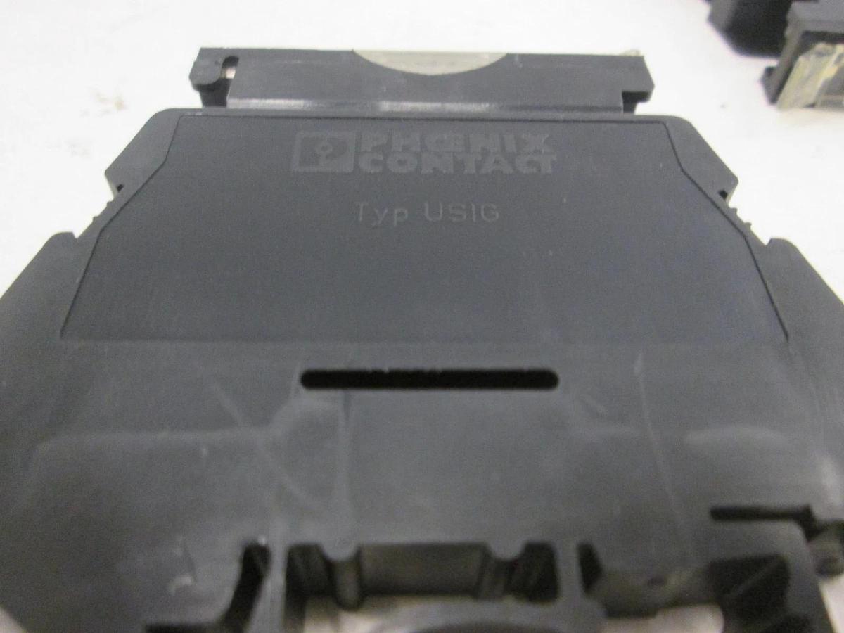 Used Phoenix Contact, Type USIG, Terminal Fuse Block, 2A, Used, Lot of 5