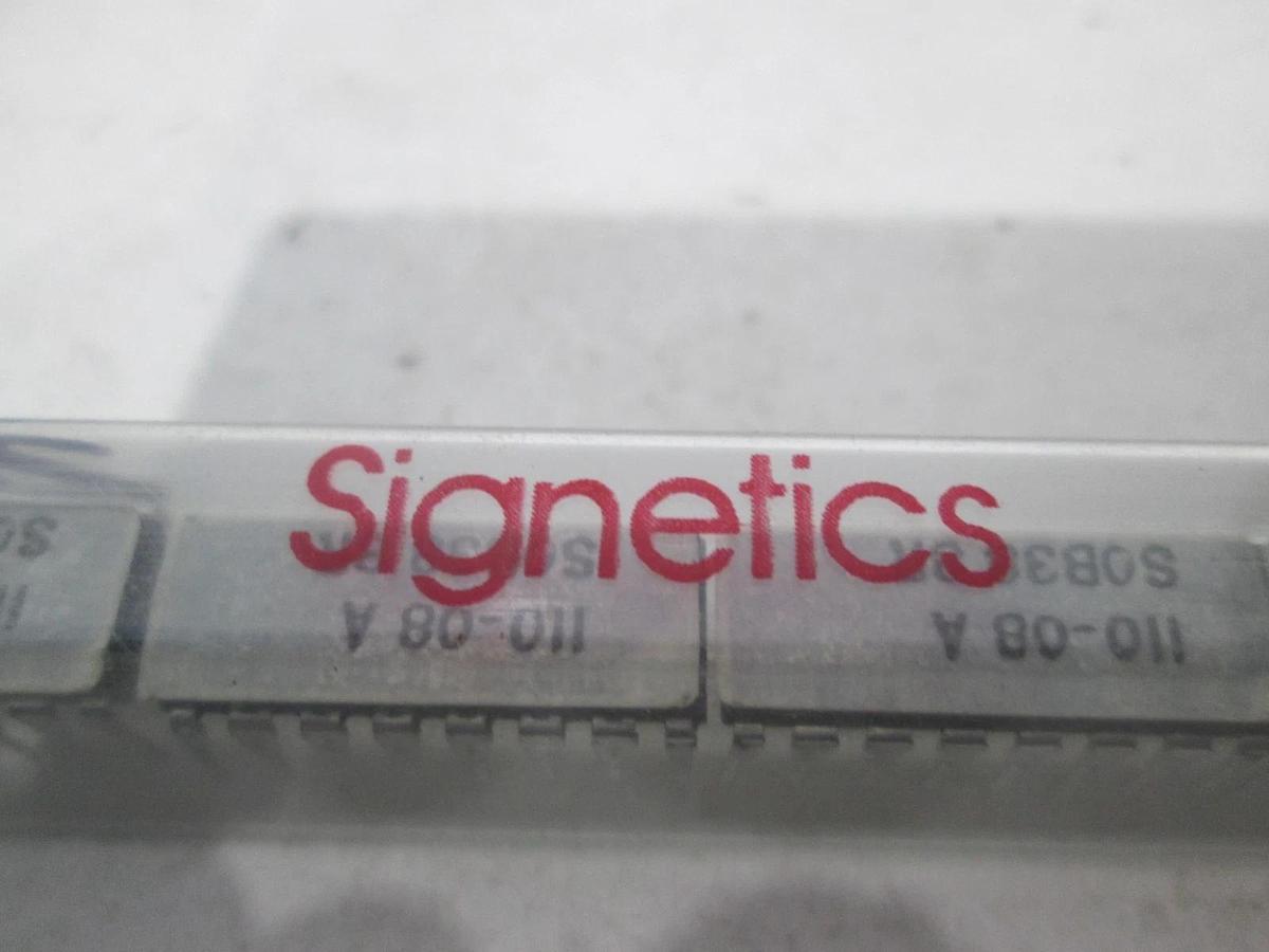 Signetics, 110-08A, SOB38 8R, Integrated Circuit, New, Lot of 20