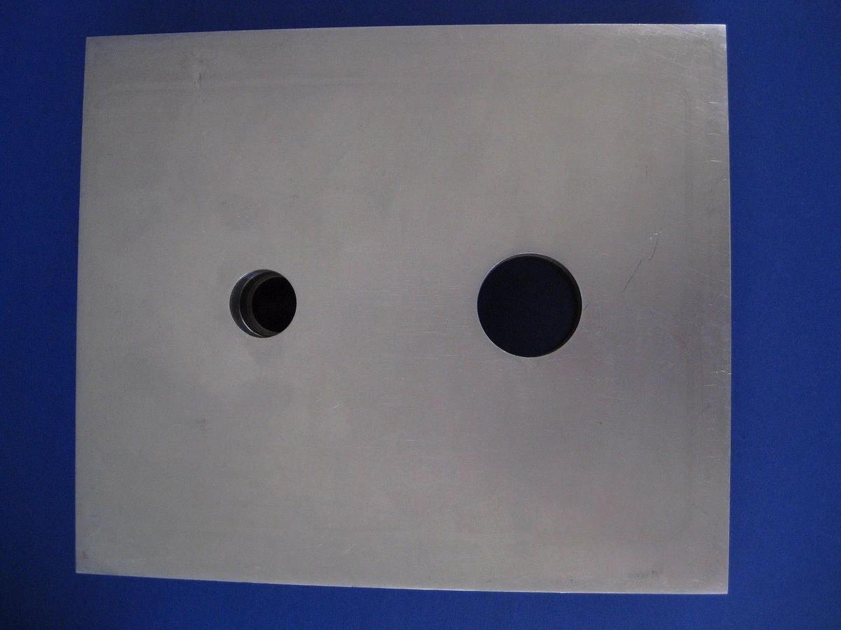 Used Blank Off Plate for Leak Checking, 8.5" x 10" w/ NW40 NW25 Flange Ports, Used