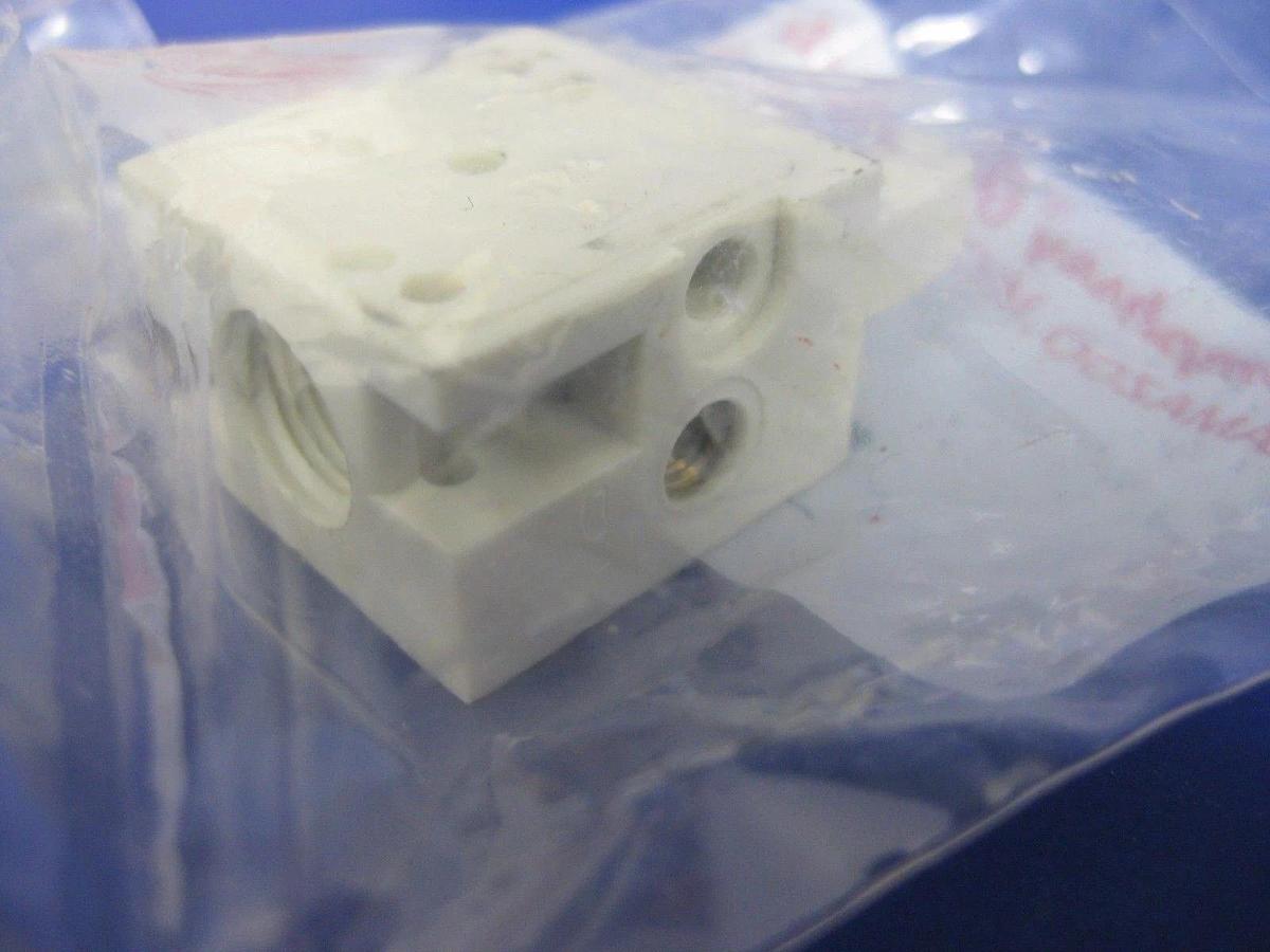 Used Humphrey Mini-Mizer Manifold Block DMZ1 - Box of 25, New