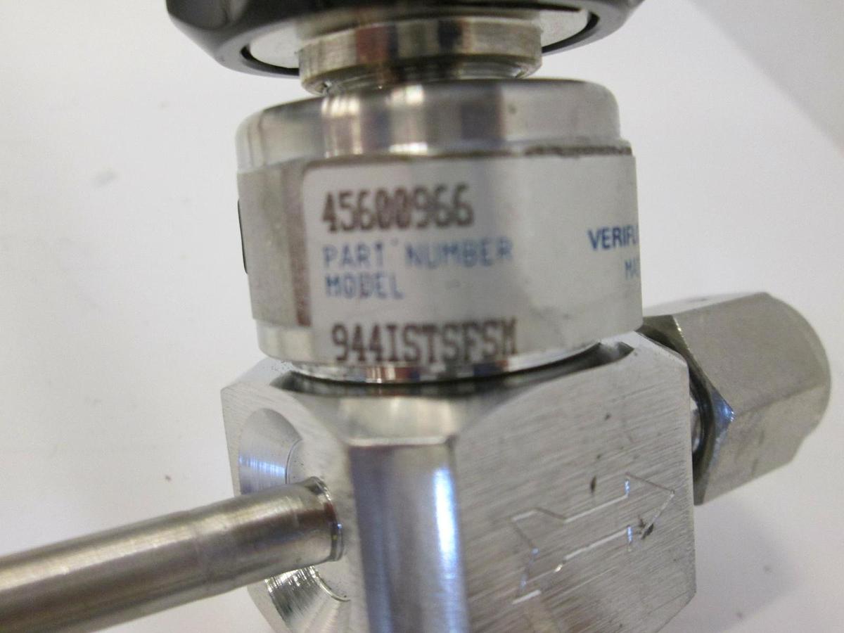 Used Veriflo 959 Regulator Gas Stick Assy w/ 944I Valve, Display Sensor