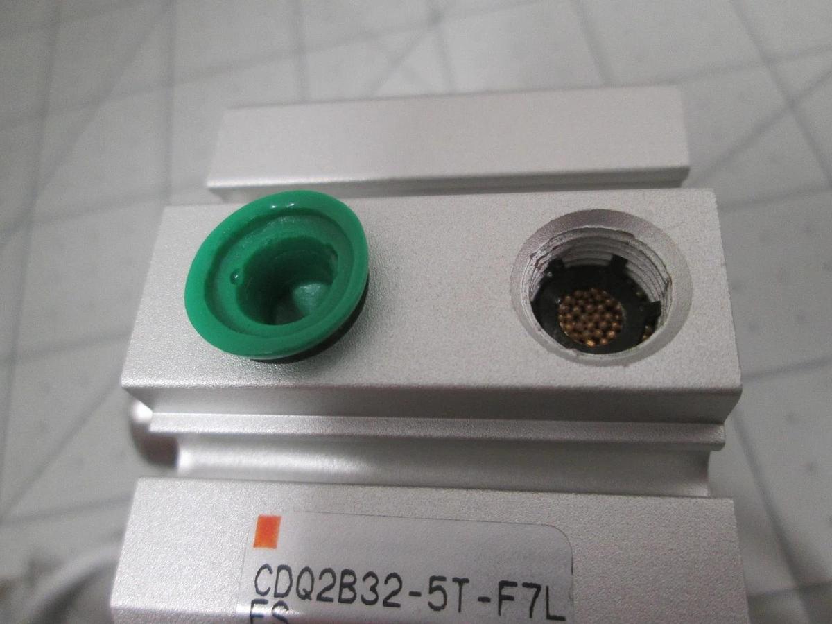 SMC, CDQ2B32-5T-F7LFS, Cylinder, New
