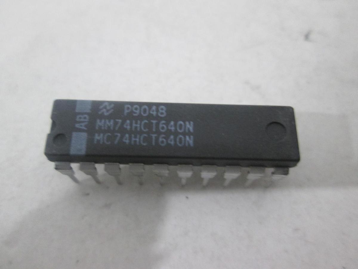 AB, MM74HCT640N, Integrated Circuit, New, Lot of 18