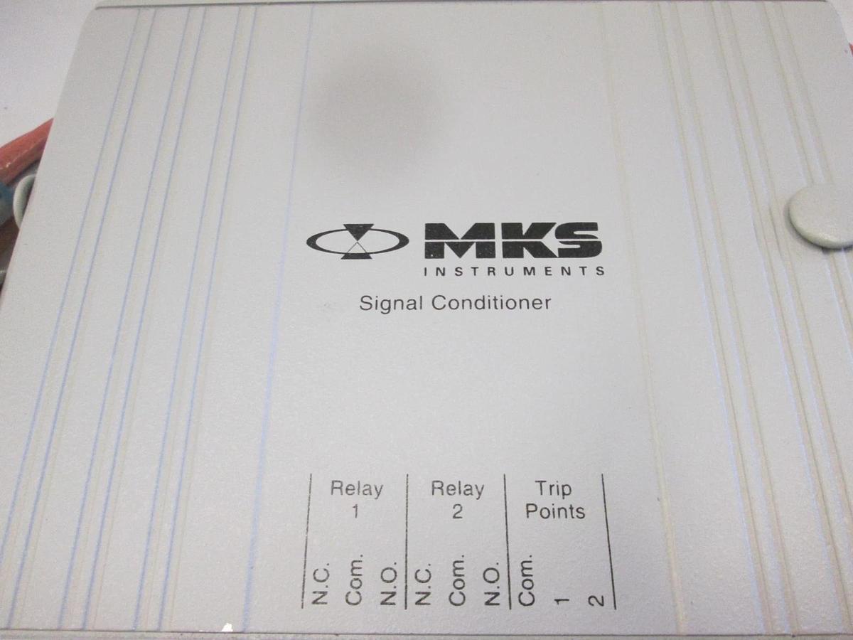 Used MKS Instruments, 621C11TBFHC, 10 Pa/133.32, Signal Conditioner w/ Cables, Used
