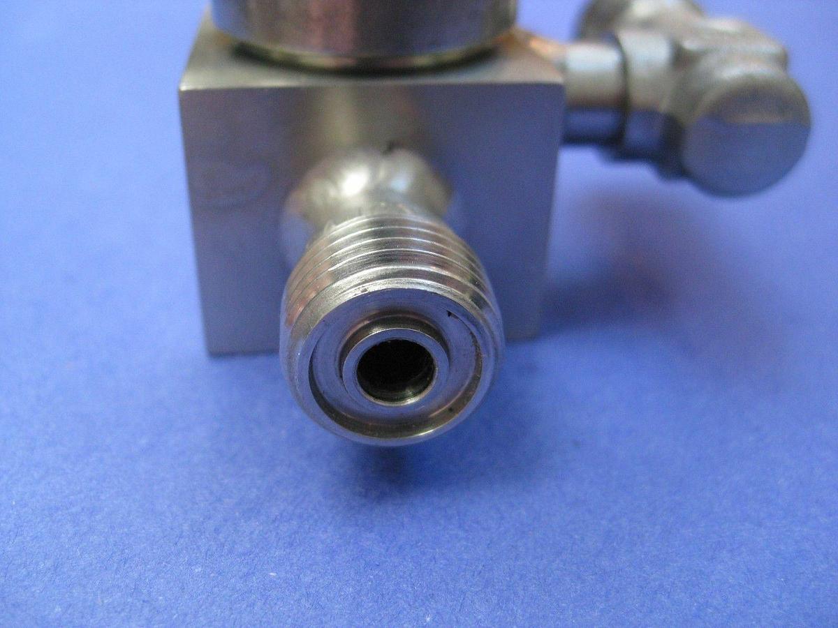 Used Nupro SS-4BK-588 Switching Bellows Sealed Valve, 1/4" VCO, Used