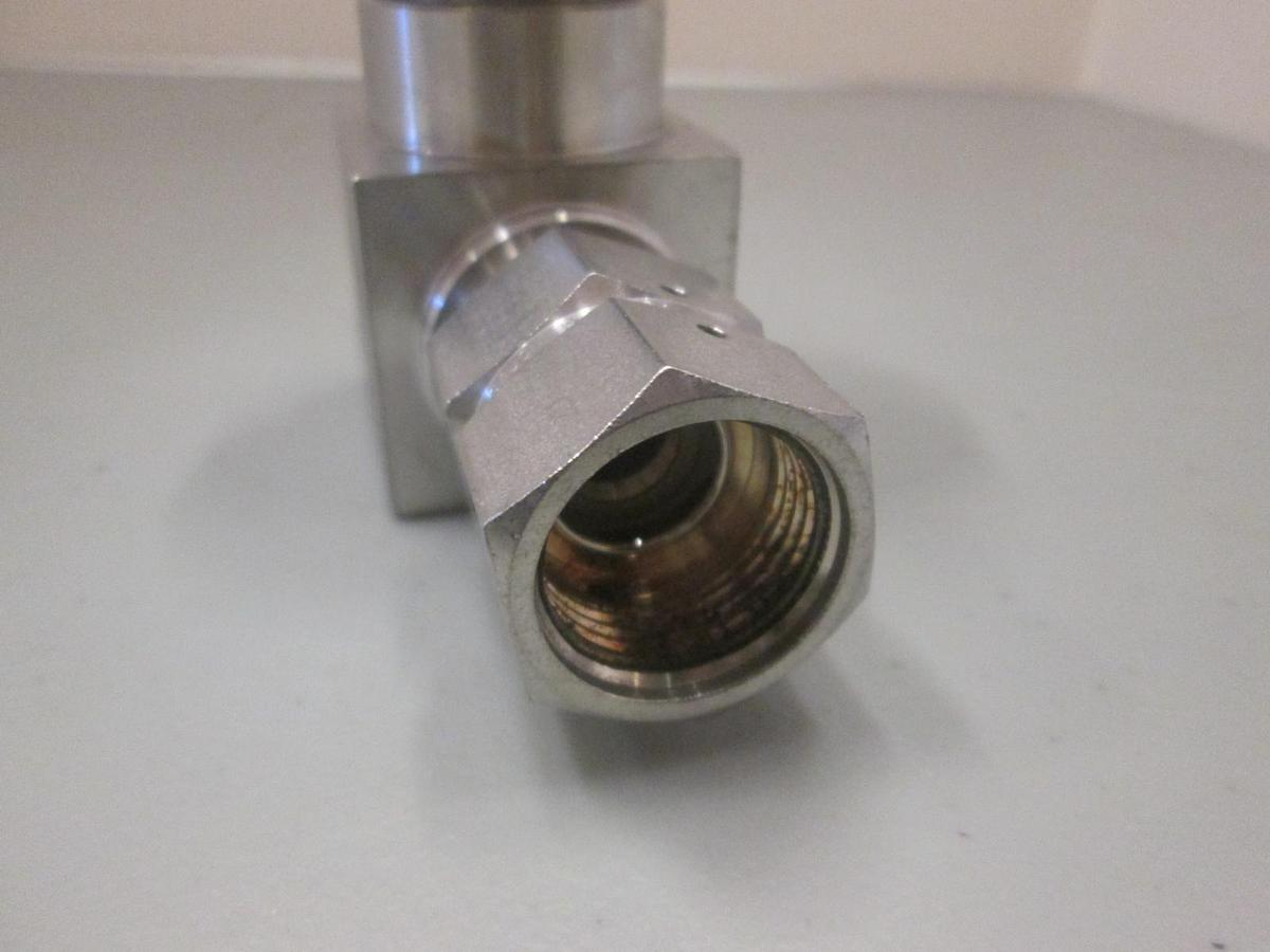 Used Veriflo, UHP High Pressure Diaphragm Valve 1/2" FVCRx 1/2" MVCR, Used