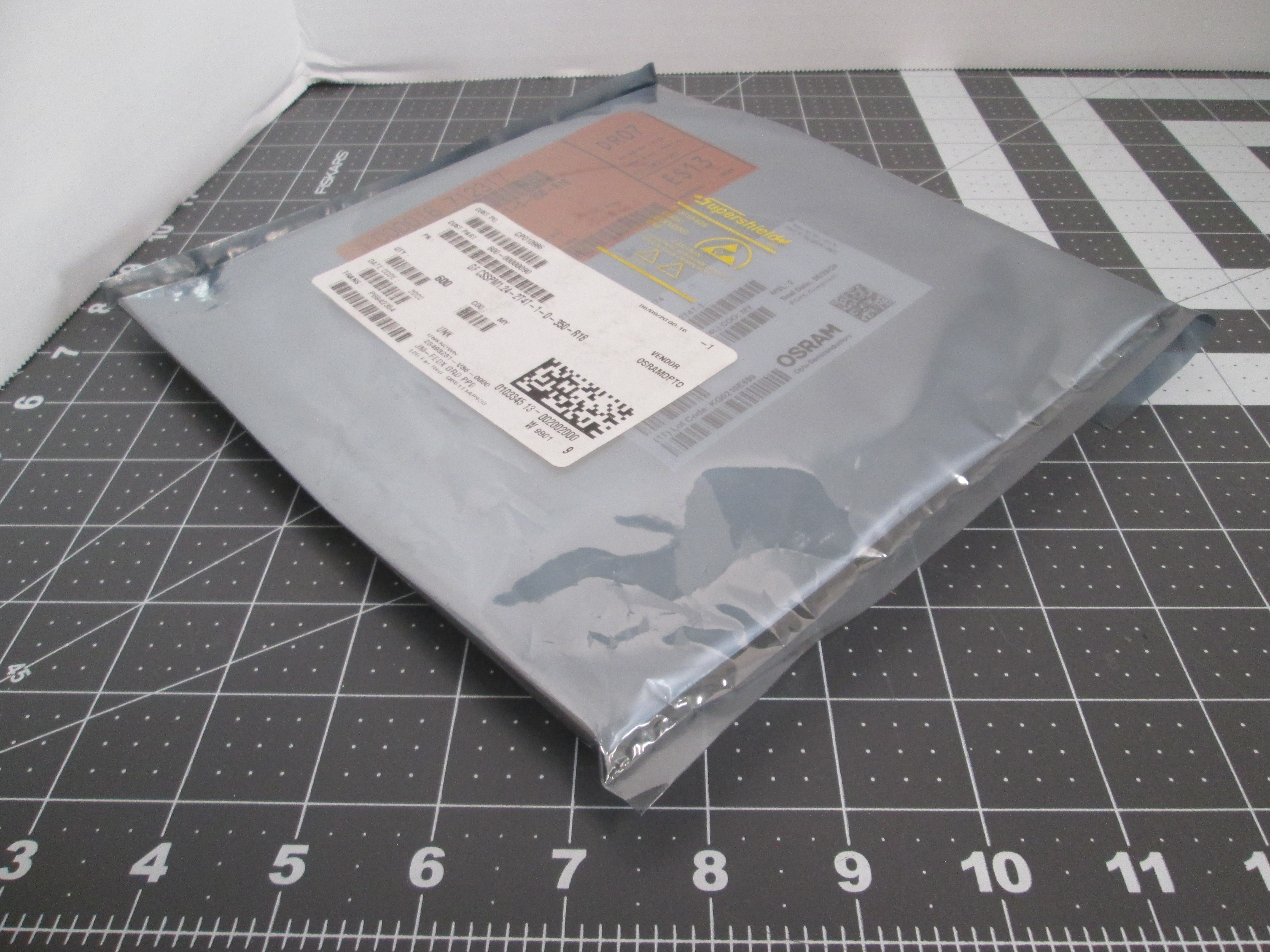 OSRAM, Gf CSSPM1.24-2T4T-1-0-350-R18, Far Red LED 600pcs New
