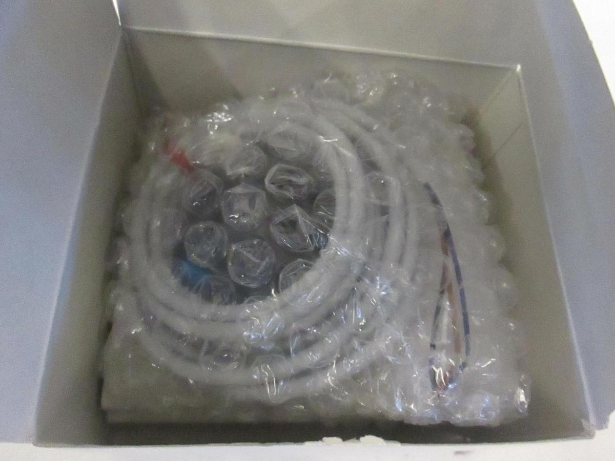 Used Festo SPAB-P10R-R18-2N-K1, Pressure Sensor, New