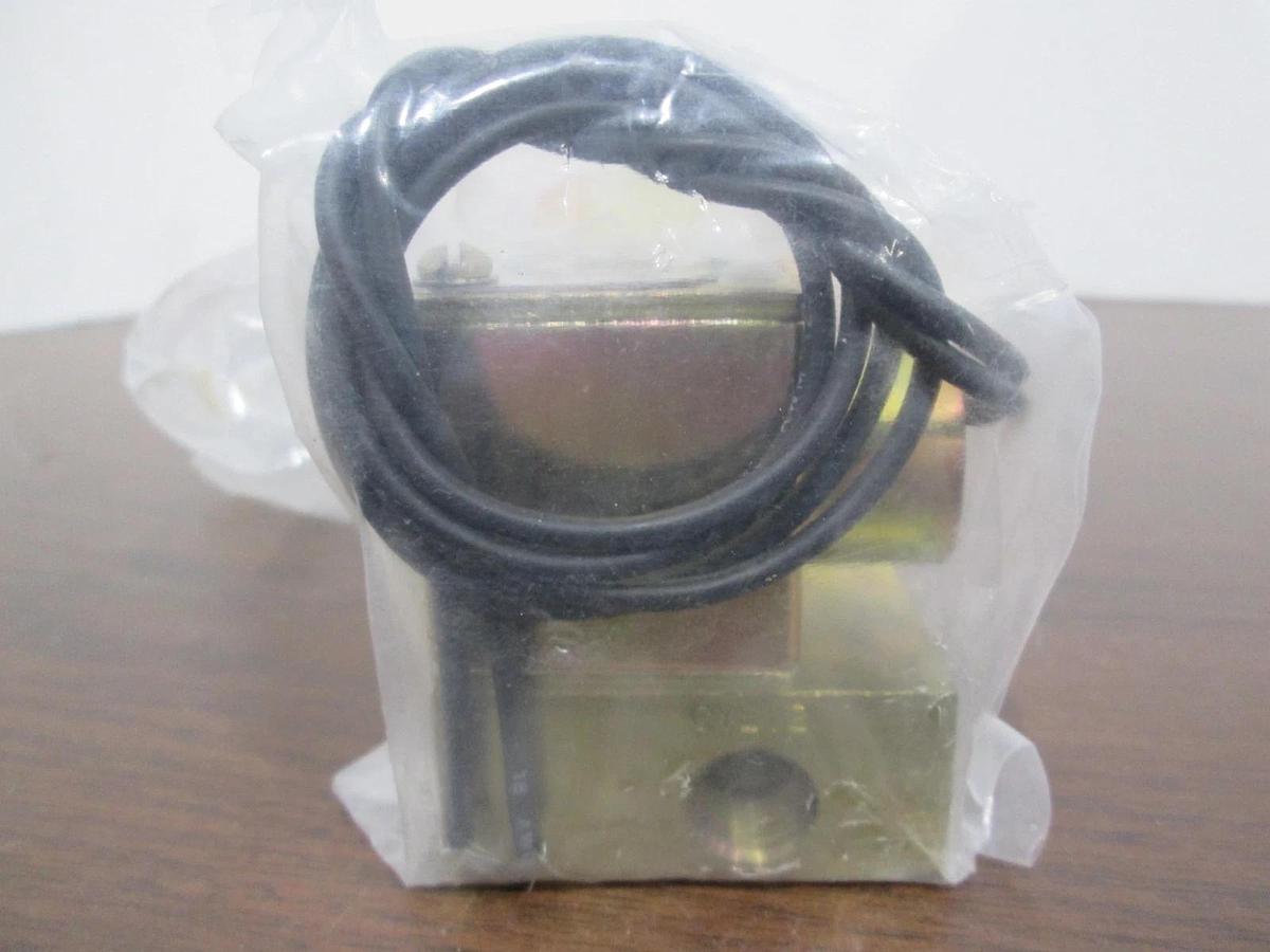 Used Valcor Engineering, 10C1984-1, Solenoid Valve, 10W, 125PIS, Used
