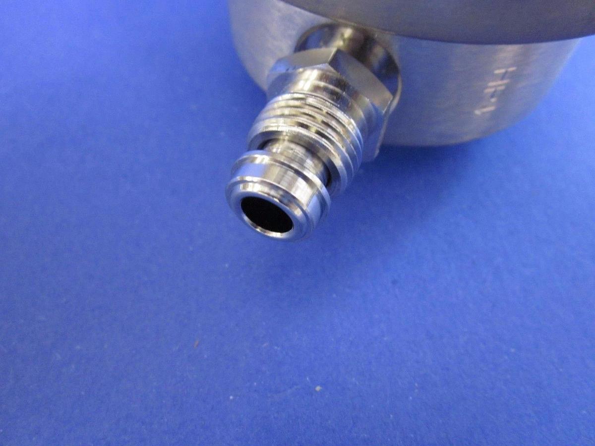 Used Veriflo HFR902W2PFSMF High Flow Pressure Regulator, 2 Ports, 1/4" MVCR/1/2" FVCR
