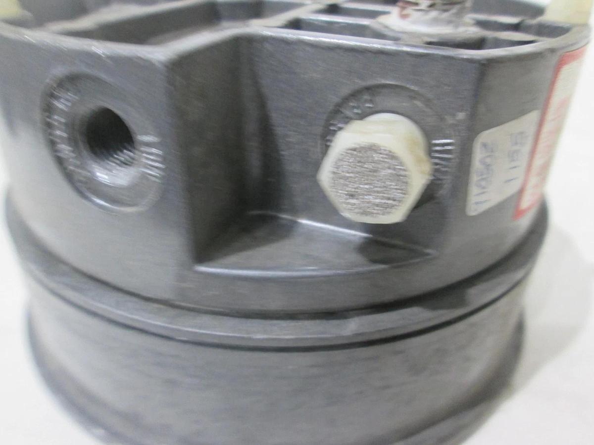 Used Dwyer 3002C Photohelic Gauge 0 to 2", Used