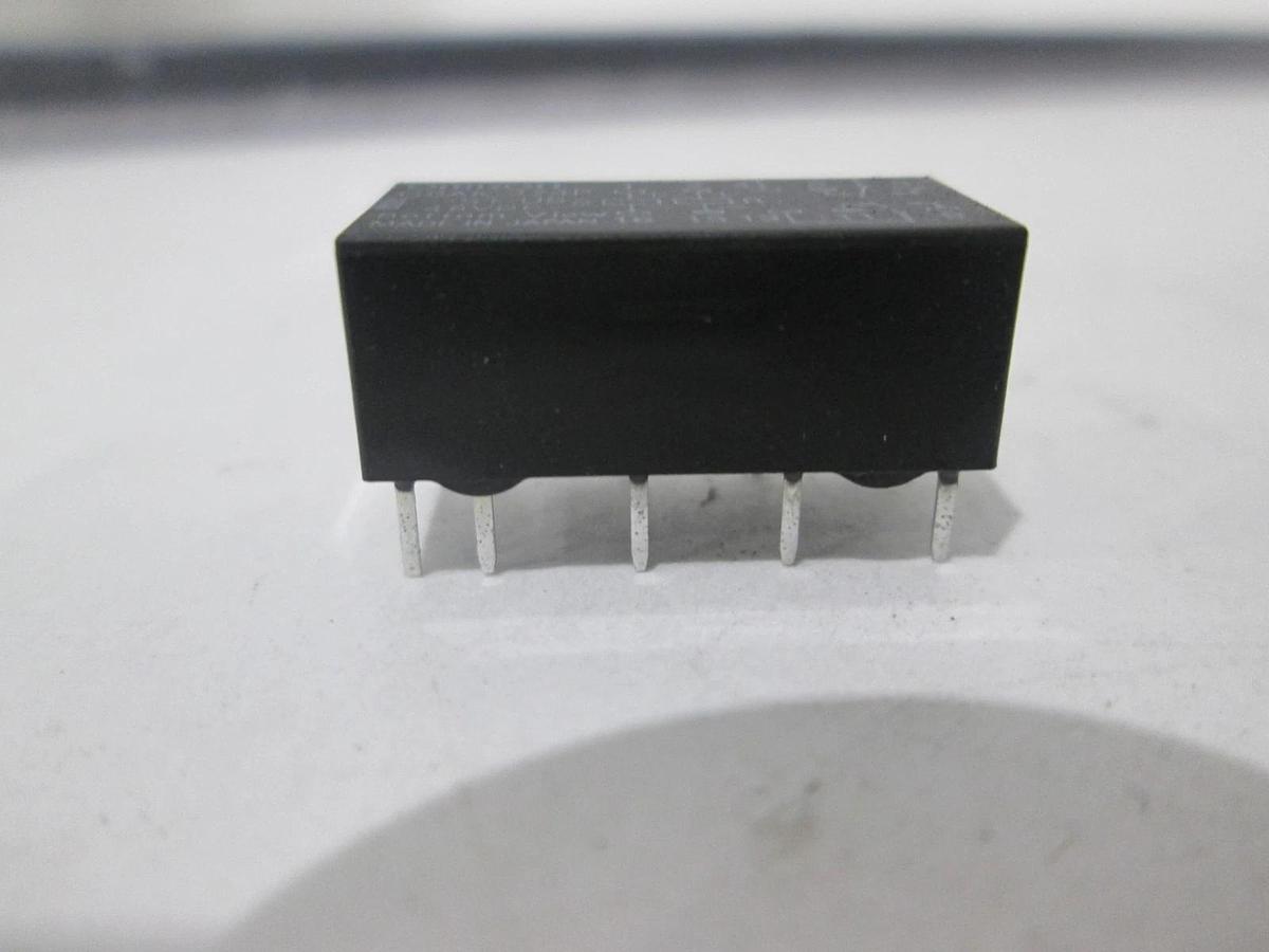 Used Omron, G6AK-274P, Integrated Circuit, Used, Lot of 25