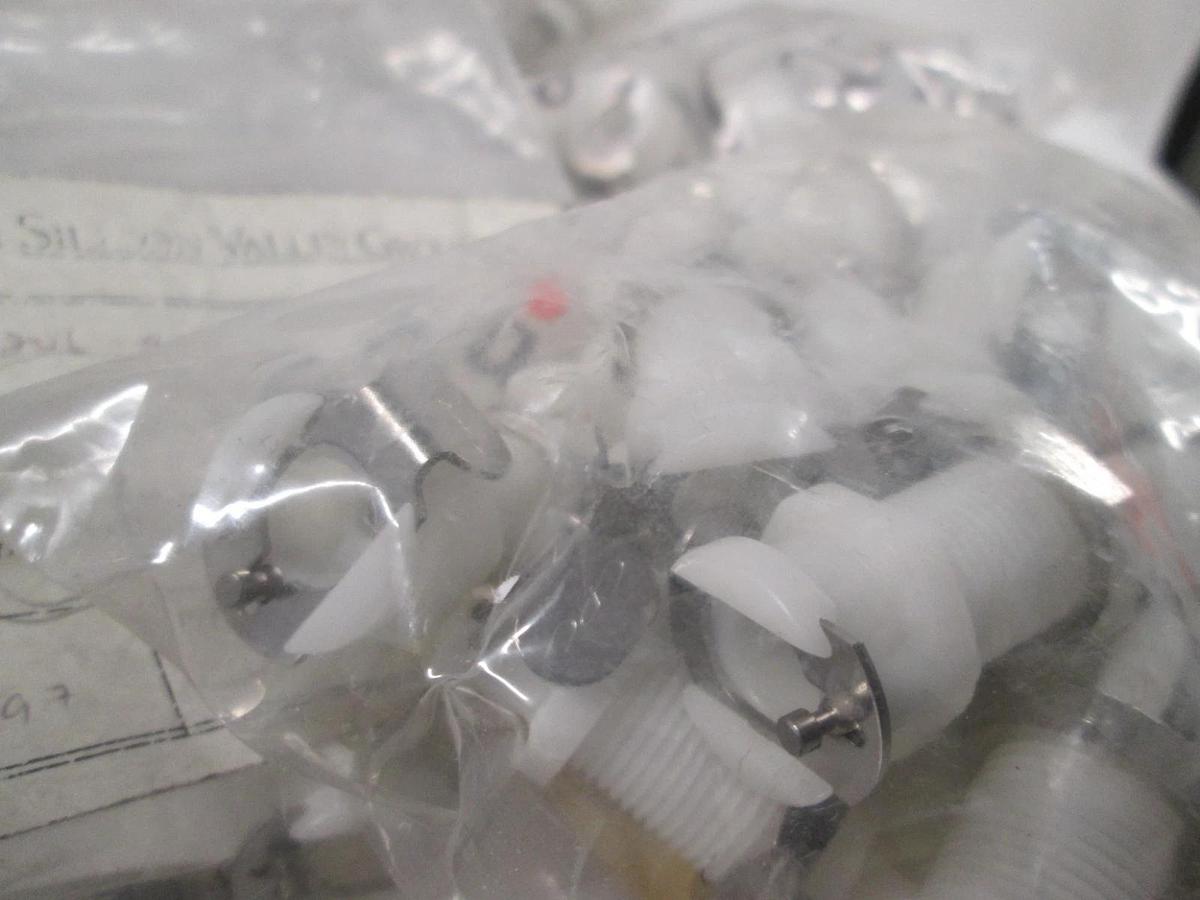 SVG, Quick Disconnect, White Body, Viton, 206-486, New, Lot of 107