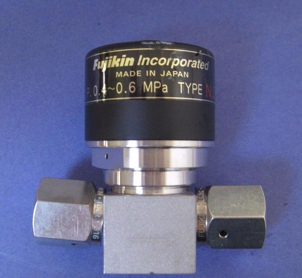 Used Fujikin FPR-ND-71-6.35-2 NEW MEGA-ONE LA Low Press NC Diaphragm Valve, Used
