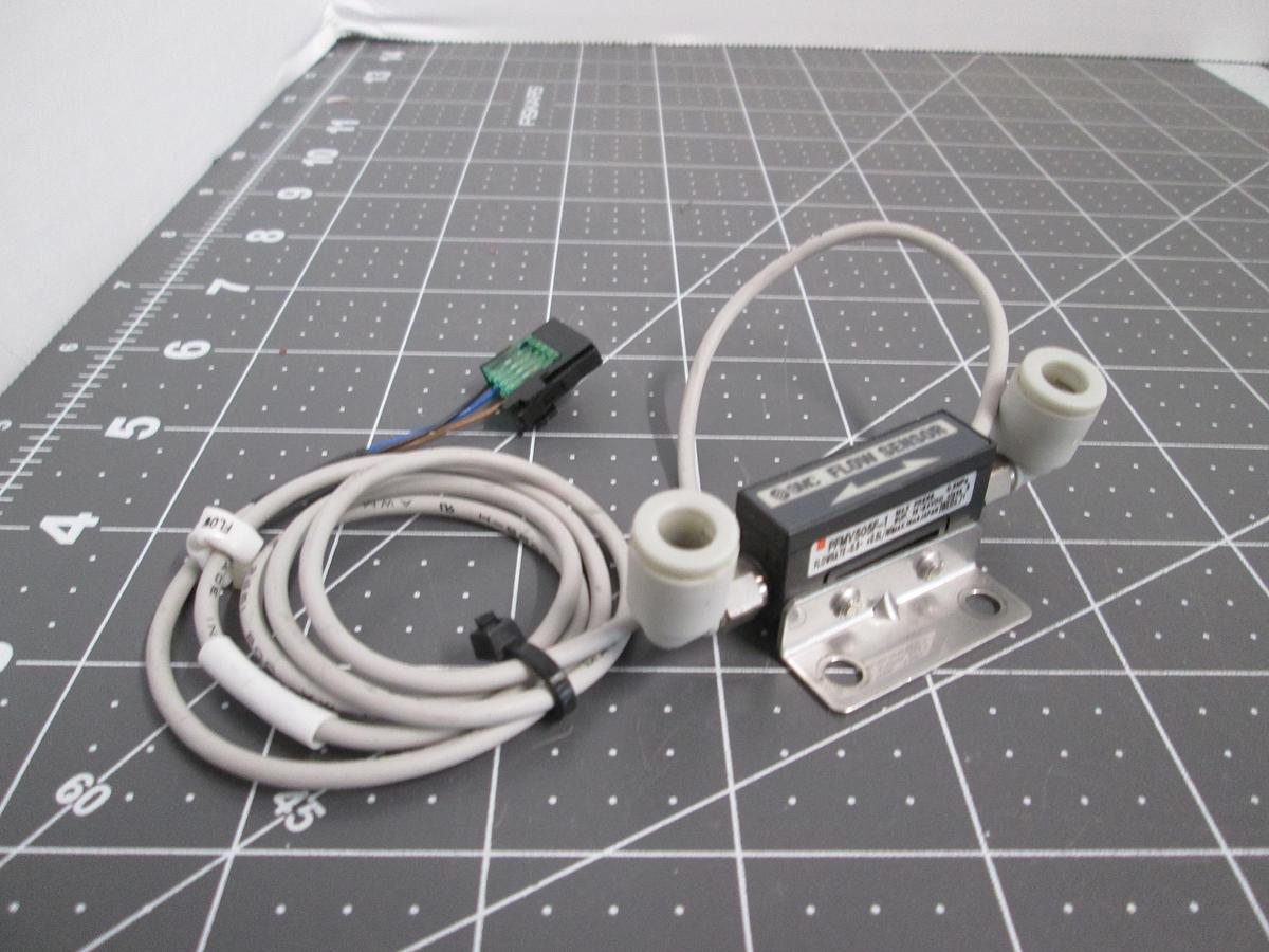 Used SMC PFMV505F-1 Micro Flow Sensor Switch Bracket & 4-Pin Cable Actuator