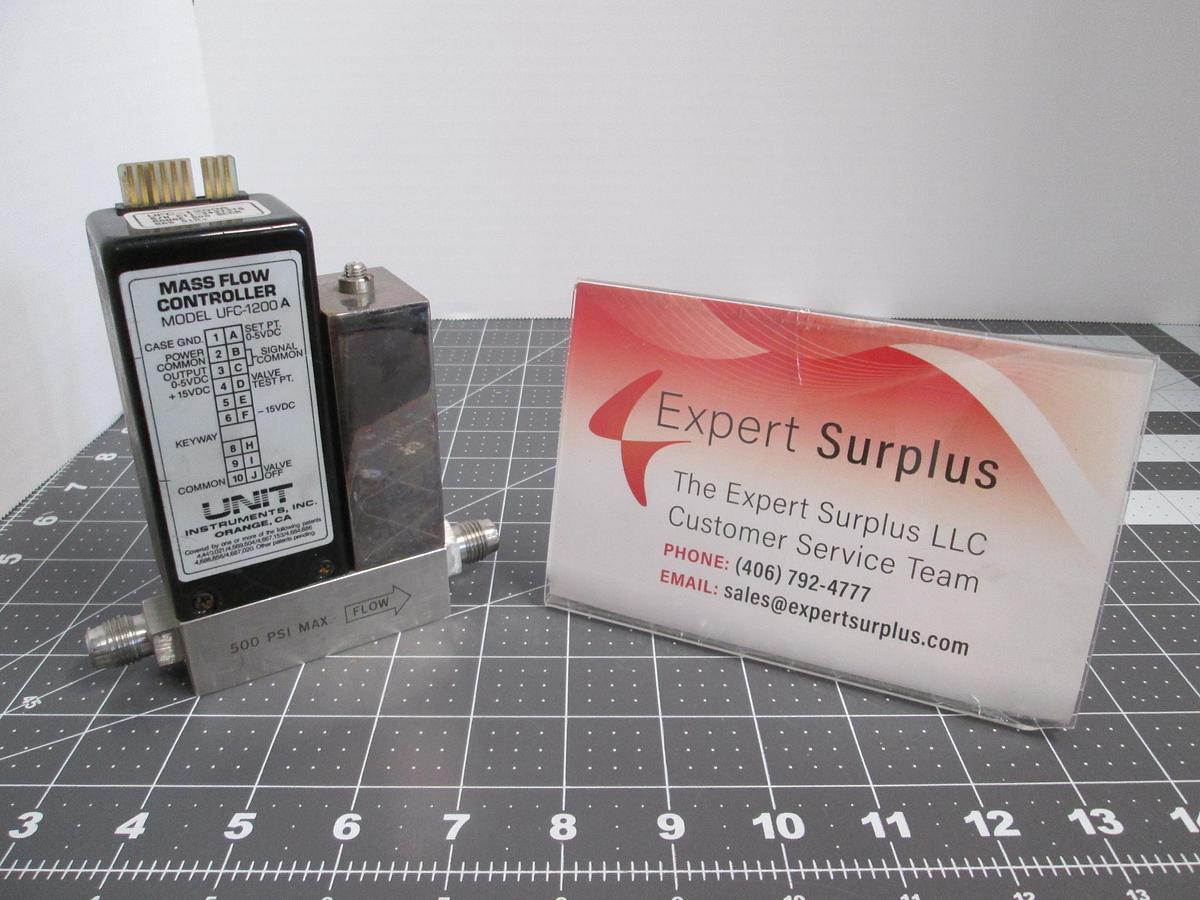 Used UNIT Instruments UFC-1200A 500 SCCM SiH4 Mass Flow Controller 