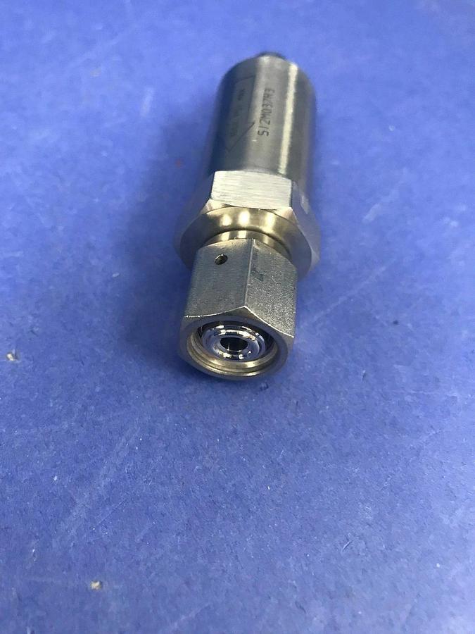 Used Millipore S12M037R3 In-Line Gas Filter , 1/4" MVCR x 1/4" FVCR, Lot of 2 Used