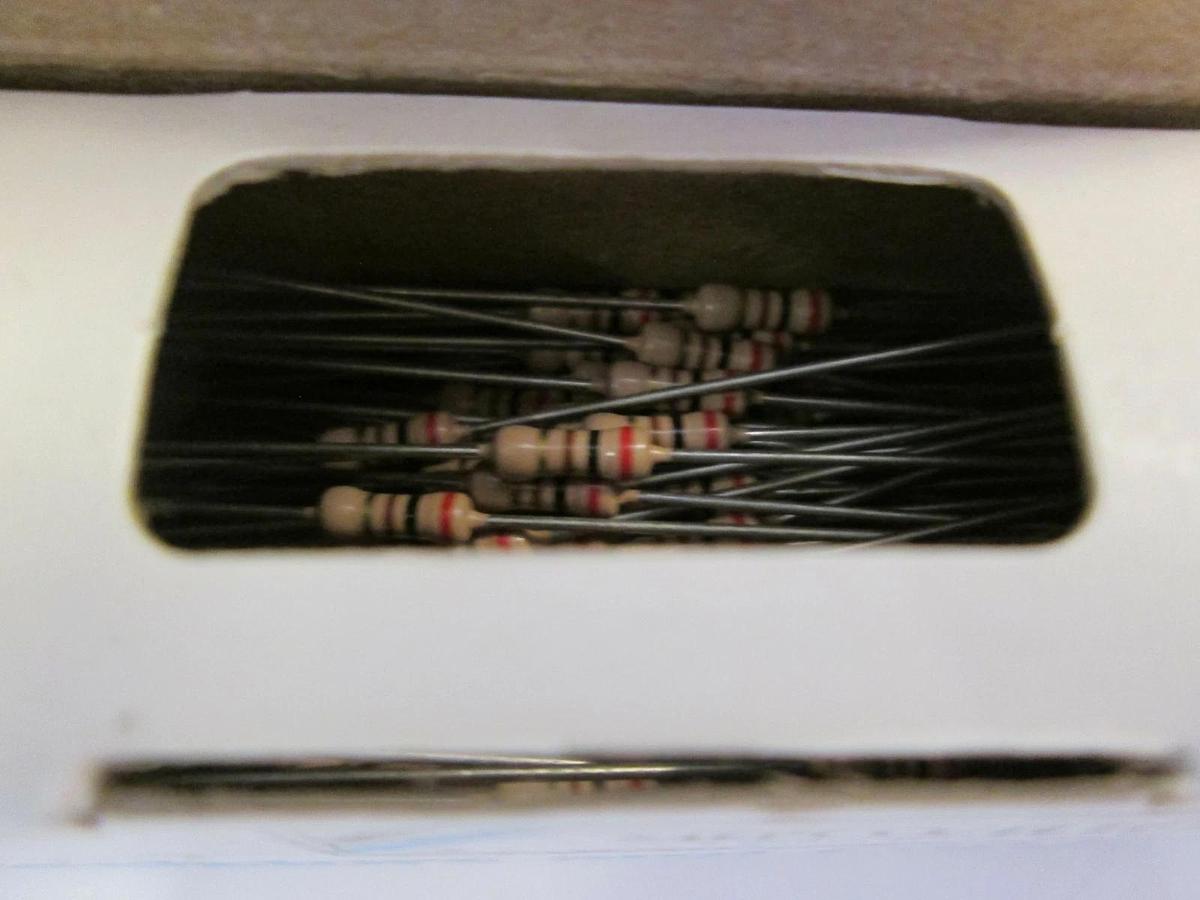 MEPCO Resistor 1MP, CR25 5P, 200R - Lot of 900