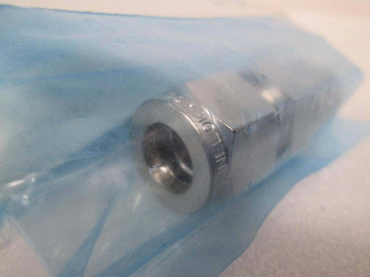 Swagelok, F900-F-9, Fitting, 206-7585, New, Lot of 6