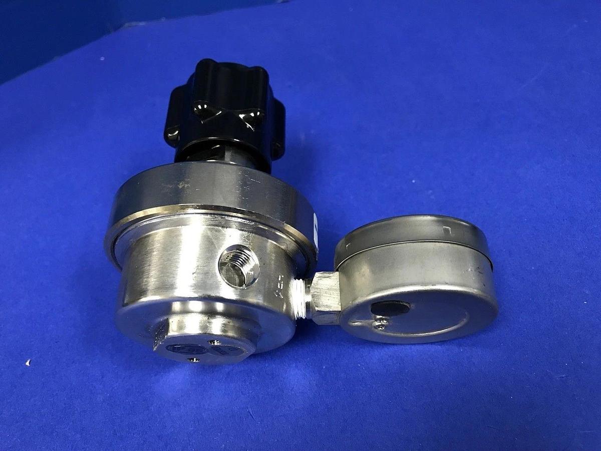 Used Veriflo HIR101S-4P-4-PM Single Stage Pressure Reducing Regulator, w/ Gauge