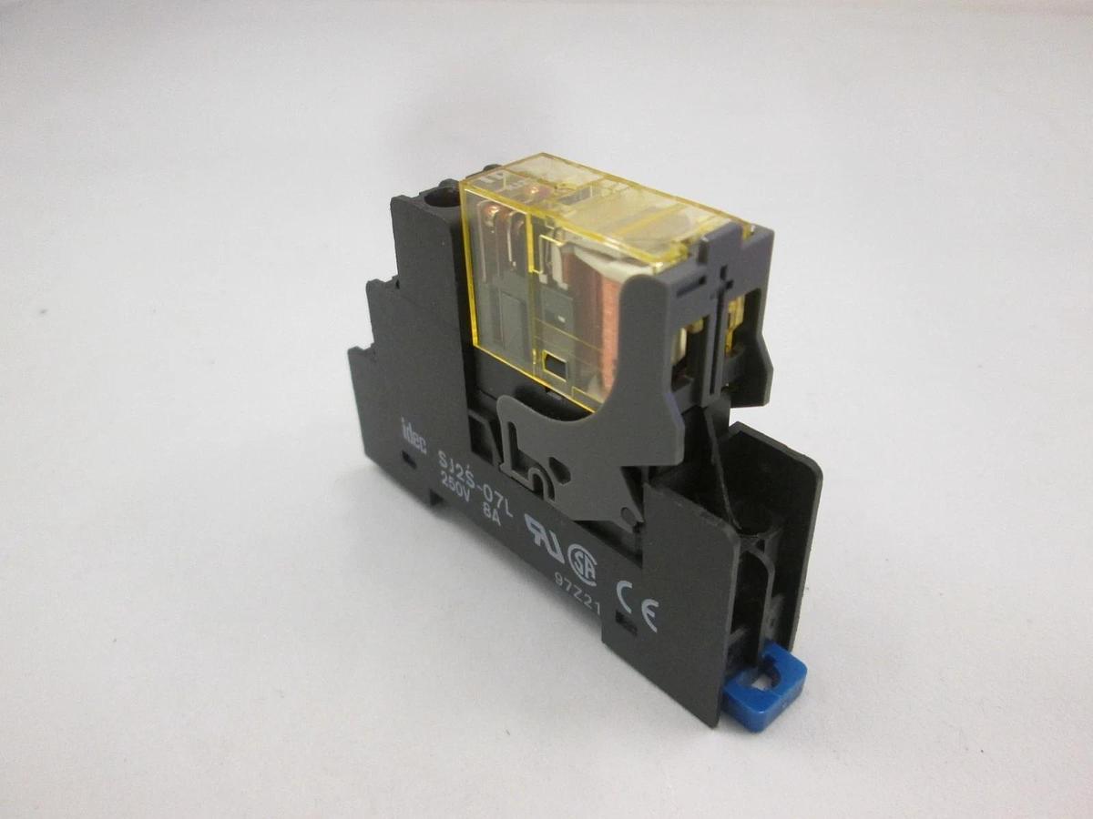 Used IDEC, RJ2S-CL-D24 Relay w/ SJ2S-07L Relay Socket, Used