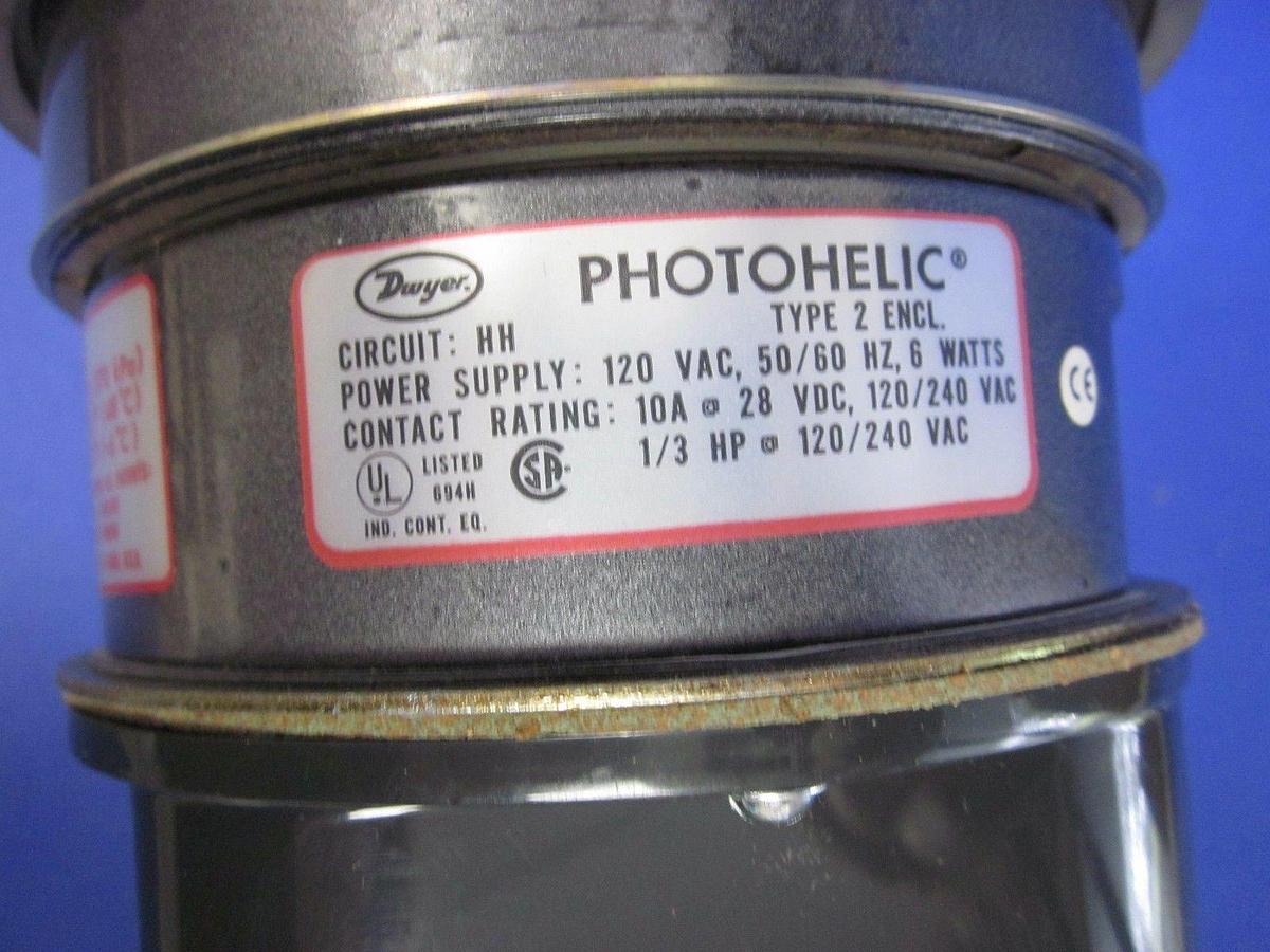 Used Dwyer 3002 Photohelic Pressure Switch/Gage , 0-2" of Water, Used