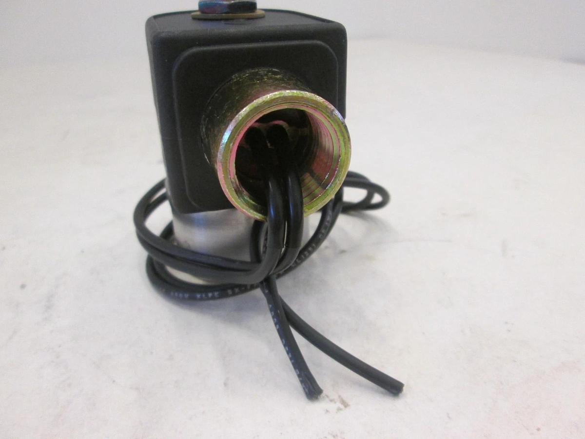 Used Skinner, Solenoid Valve, 7C111C2 44 1SHF7, 1/16 Orifice, 350 PSI, 24V, Used