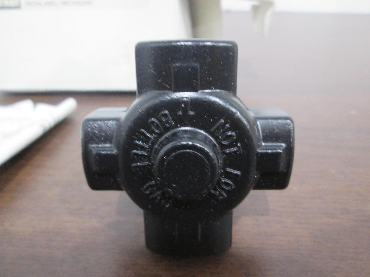 Used Parker, 15R113EB, 4-Way Pressure Regulator, New