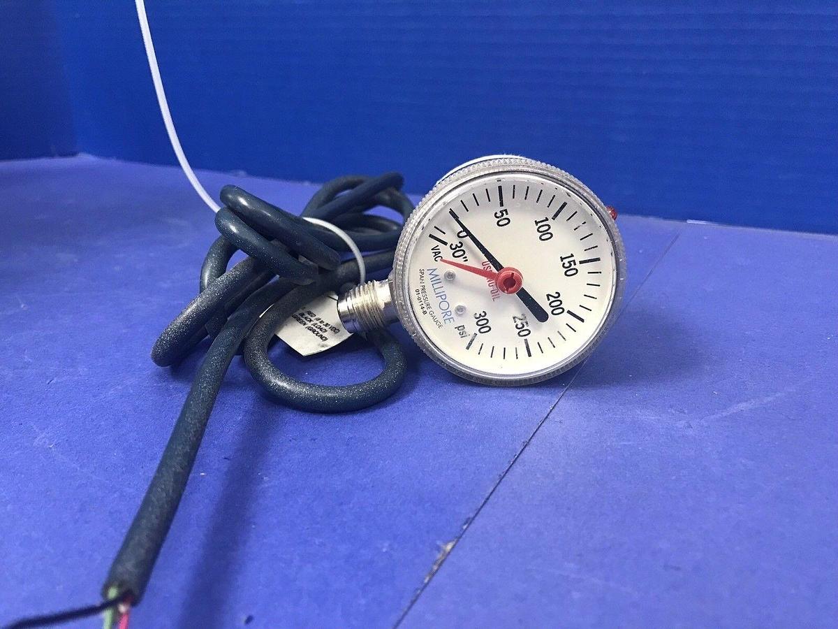 Used Millipore IPS 122 Indicating Pressure Switch, 30-0-300 psi, 1/4" MVCR, Used