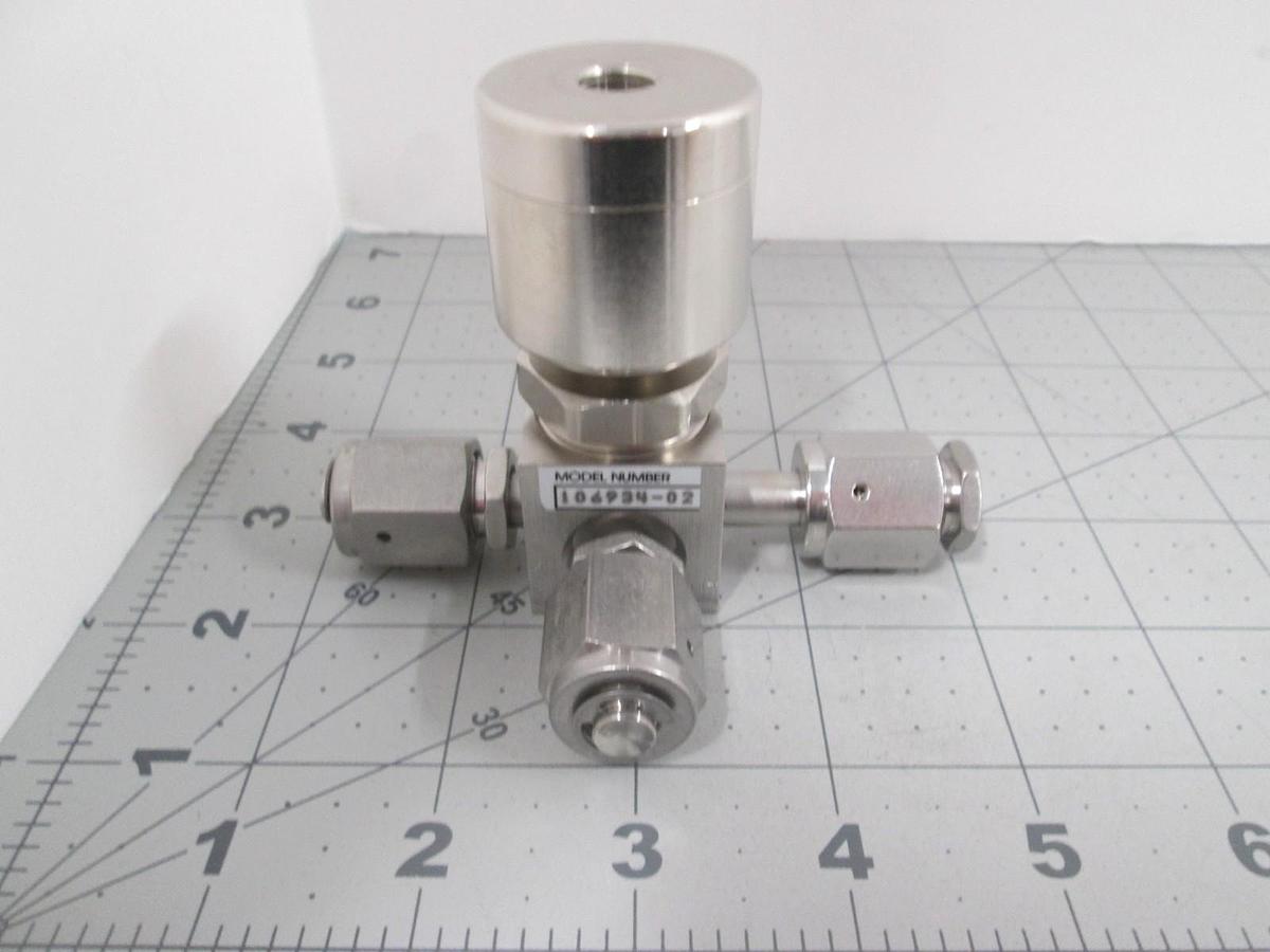 APTech, 106934-02, 3-Way Valve, New