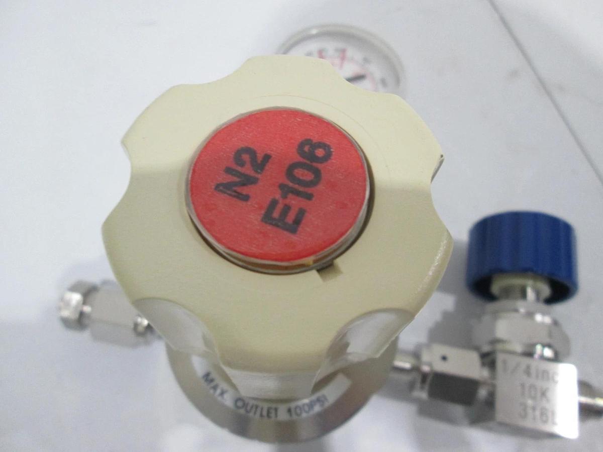 Used Veriflo, Gas Regulator Assy w/ -30-0-200 PSI Gauge and Nippon Valve, Used