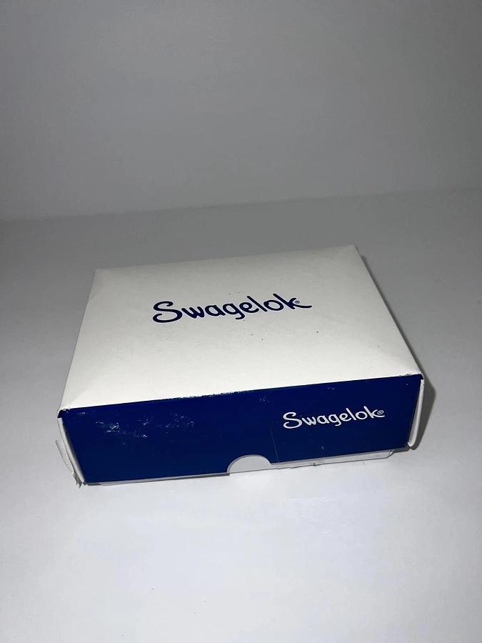 Used Swagelok 6LVV-DPRFR4-P VIM-VAR Manual Diaphragm Sealed Valve - Blue/Silver