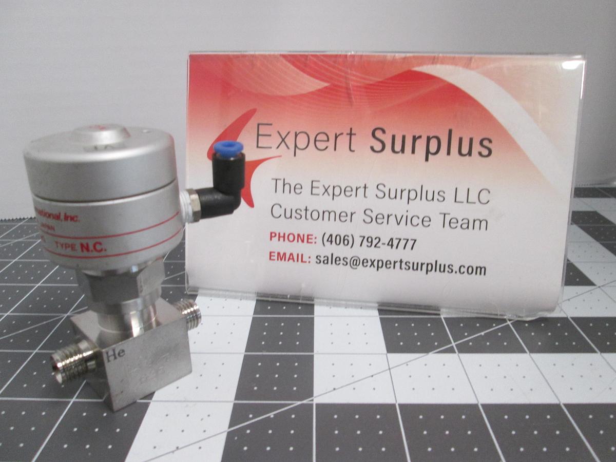 Used Fujikin, Pneumatic N.C. Valve 316 Stainless Steel 3.5-7KGF/CM2G, USED