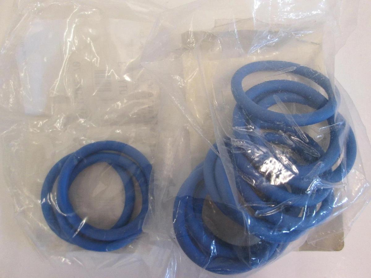 California Seal, 051972, Blue Fluorosilicone -326, O-Ring Lot of 19