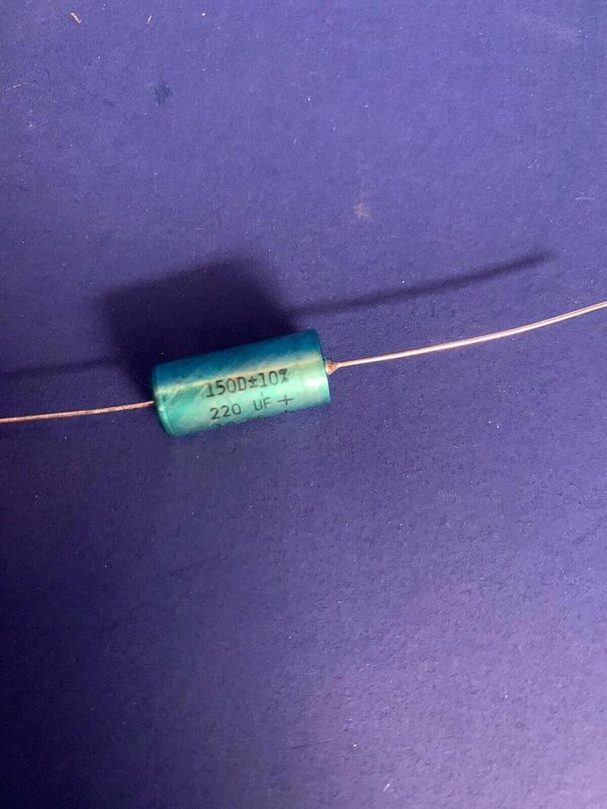 Sprague 150D227X9010S2 Tantalum Capacitor, Solid Leaded 220uf 10V Lot of 25