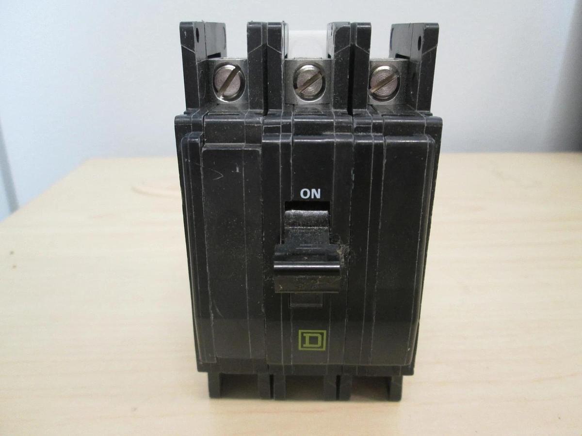 Used Square D, ZZ-7102, Type 06P, 3 Pole Circuit Breaker, 30A, Used