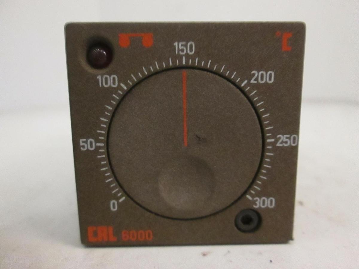 Used OMEGA CAL 6000 Series, 6102-J-0/300C, Temperature Controller, Used